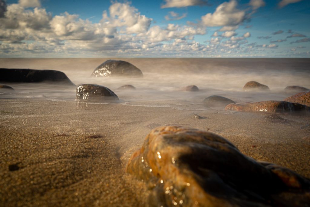 Rerik 2019 Steine im der Ostsee
